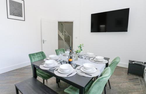 Seraphim House - Photo 9