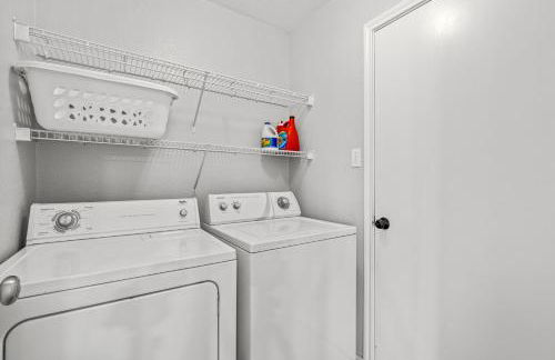 Modern, family friendly home w garage, huge yard! - Foto 22