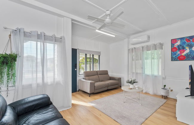 Townsville Suites - Photo 13