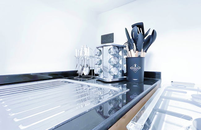 Luxury 1-br Villa in Rukan: Dubai Skyline Views! - Foto 18