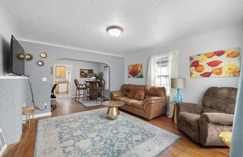 Bo360 White House with Fenced Yard - Foto 10