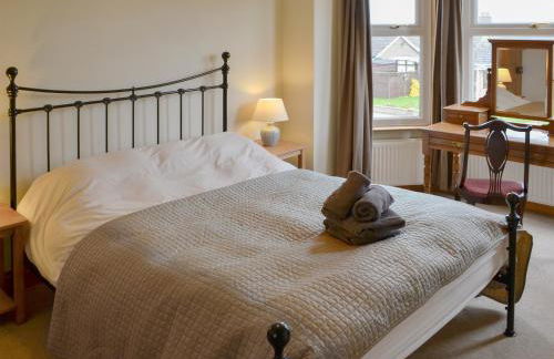 Pembroke House - Photo 12