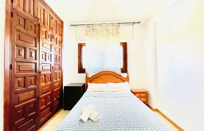 Mountain-view Apartment by Sea - Foto 10