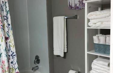 The Comfi Coral - Large 1 Bedroom Studio A - Photo 17