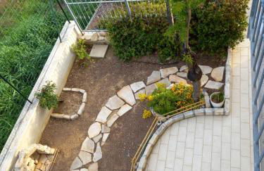 Villetta con giardino e parcheggio coperto - Foto 51