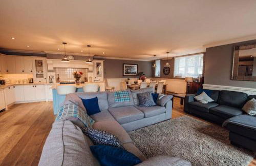 The Vestry - Sleeps 12 - With Hot Tub - Foto 8