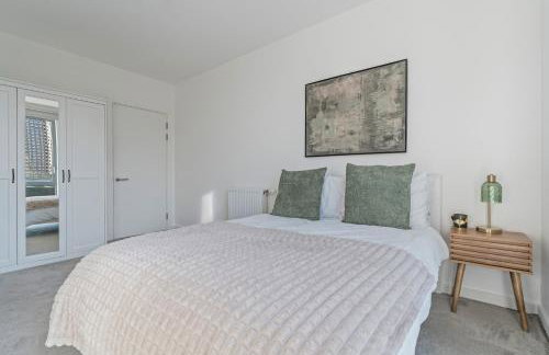 Luxury Penthouse Wembley Stadium Sleeps 10 and Parking - Foto 17