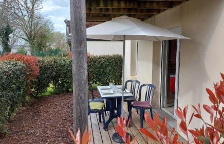 T2, 50m du lac, PISCINE, WIFI, jardin terrasse sans vis-à-vis, 1 à 4 pers - Foto 3
