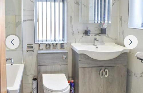 The hawthorns large detached 3 bedroom family home - Photo 16