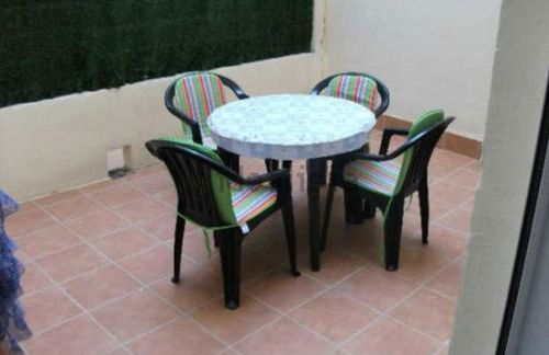 Precioso apartamento 1ª linea playa con piscina - Photo 6