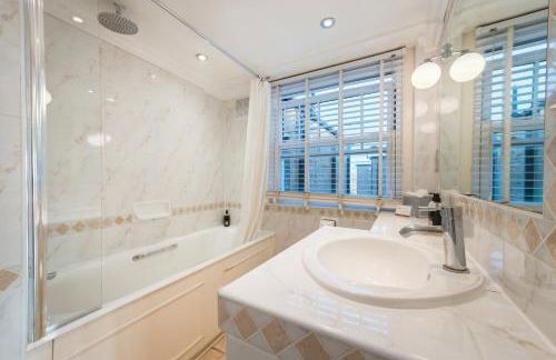 No 1 The Mansion Apartments by Mansley - Photo 22