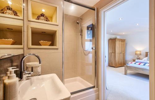 Point View - Award Winning Apartments with Private Hot Tub & Parking - Foto 11