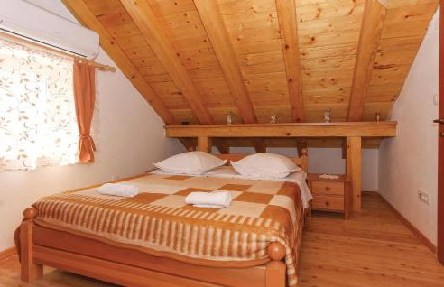 10 Bedroom Beautiful Home In Kucice - Foto 41