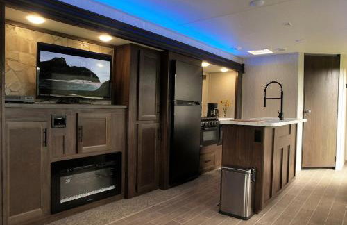 Brand-New Caravan Rental on a Ranch for a Romantic Getaway in Texas - Foto 1