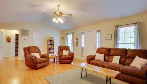 Mineral Getaway with Grill, Fire Pits and Boat Docks! - Foto 4