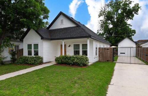 Fenced Yard - Fire Pit - Gated Parking - Workspace - Foto 13