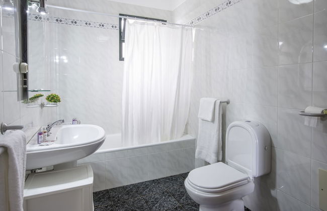 Top Floor With three Balconies - Foto 14