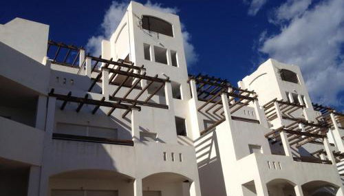 Coqueto Apartamento con vistas al mar y piscina - Foto 2