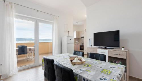 Simplistic Apartment in Neviđane near Sea Beach - Foto 4