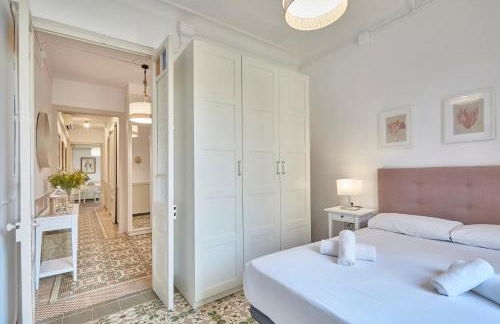 BBarcelona Sagrada Familia Garden Apartment - Photo 8