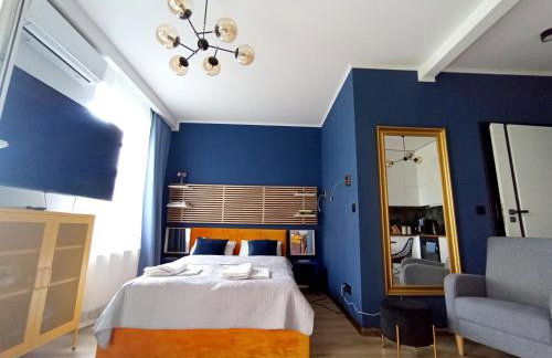 ZŁOTA KOBIETA - Foto 1