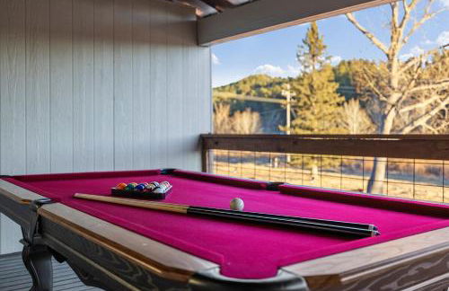 Fireside Haven - Hot Tub & Downtown Walkable - Foto 24