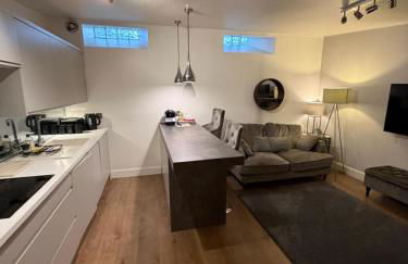 The Gardners apartment in City centre with parking - Foto 11