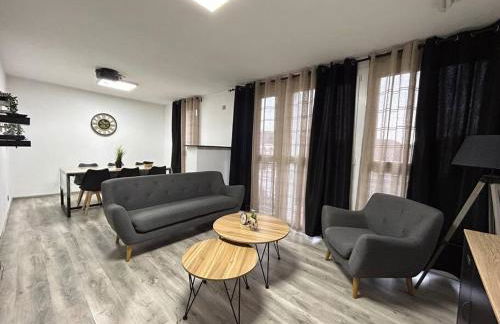 T4 jolie vue avec jaccuzzi - Photo 9