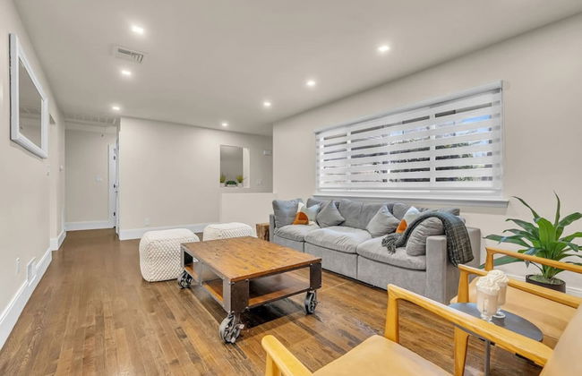 Fall Getaway With Hot Tub Fire Pit and Games - Photo 10