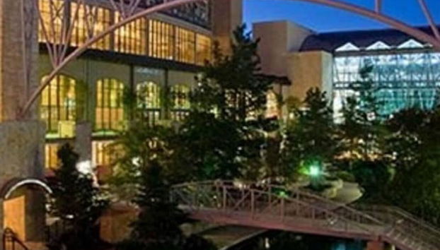 Step Into Comfort in This 3BR 2BA Downtown Retreat - Foto 3, Habitación