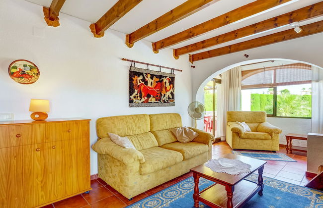 Serene Villa in Calpe With Private Swimming Pool - Photo 7