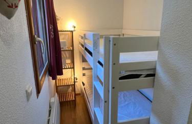 Super Besse chez Sophie 2ch, séjour, wifi, 2tv, rdc, terrasse, parc, piscine, pkg - Foto 11