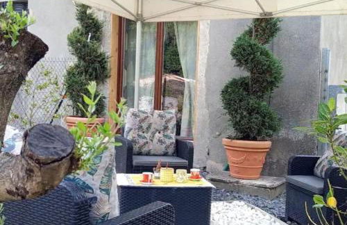 Cosy appartement RDC-terrasse et parking privé - Foto 8