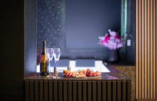 One Night Love Room Unique - Photo 1