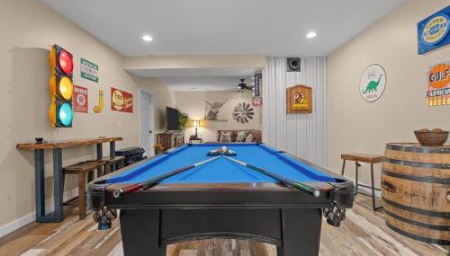 Near Highlands Luxury Mountain Escape with Hot Tub - Foto 4, Game Room