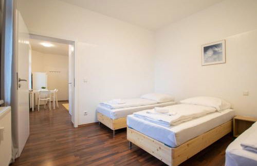 Tolstov Apartments - 1 or 4 Room Apartments - 15 Min to Messe DUS - 10 Min Old Town DUS - Foto 7