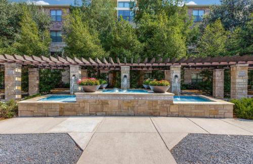 Luxury 1 BedRM Unit in Frisco Pool Gym & Workplace - Foto 3