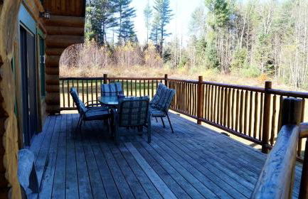 Secluded Log Cabin Nestled in the Woods in Athol, New York - Foto 5