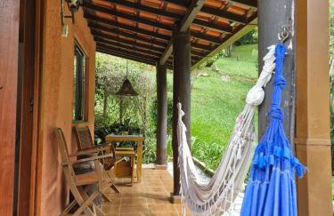 Chalé da Cachoeira - Cachoeira particular dentro da hospedagem - Foto 14