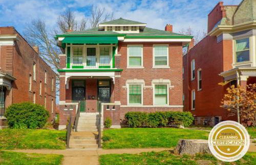 8BR at Tower Grove Park Sleeps 22 ABODEbucks - Photo 1