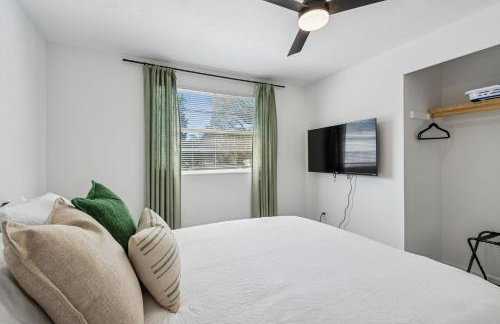 Elegant Largo Retreat, Sleeps 8, 10 Mins to Beach - Foto 30