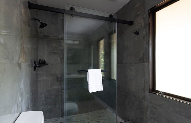 Mataro by Avantstay Large & Elegant Home in Santa Rosa w/ Hot Tub & Games - Foto 16