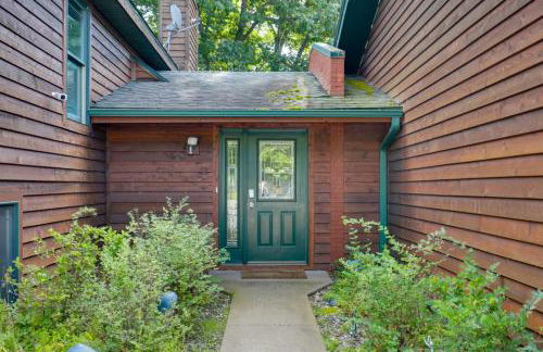 5 Mi to Sno-Eagles Trails Lakefront Getaway! - Photo 31