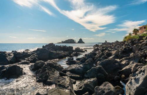 LaLuna Apartments - Sea Panorama - 20mins from CTA airport - Foto 22