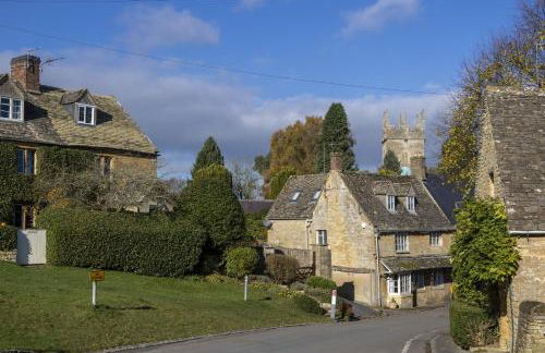 Longborough House - Photo 40