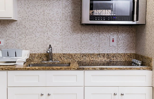 Botanic Bliss Living in Kingston - Photo 13