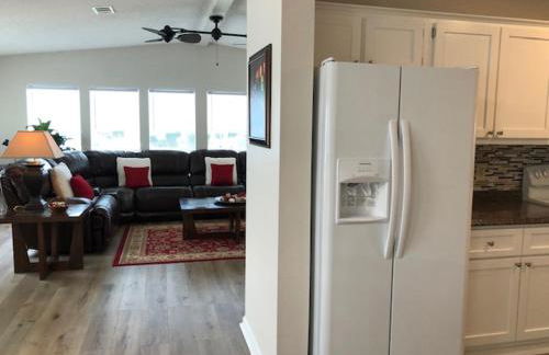 748P Z2b VILLAGE OF DEL MAR by REMAX Premier - Foto 2