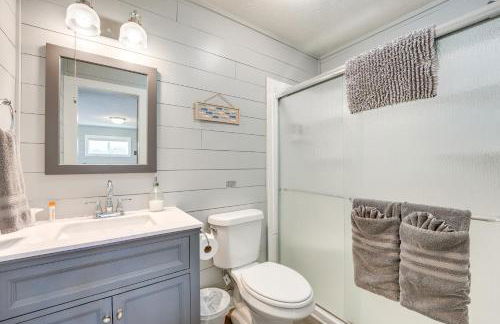 Lake and Trail Access Cape Fair Cottage with Deck - Foto 15