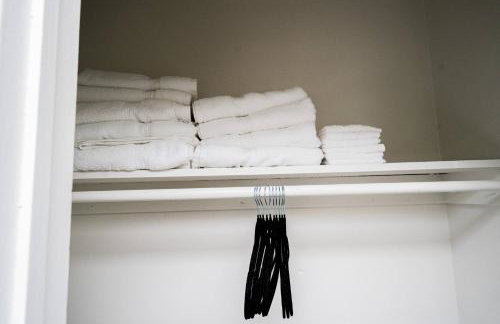 Close to the Action, Peaceful When You Return - Foto 40