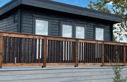 Beautiful Open Plan Lakeside Lodge, Shearsby - Photo 47